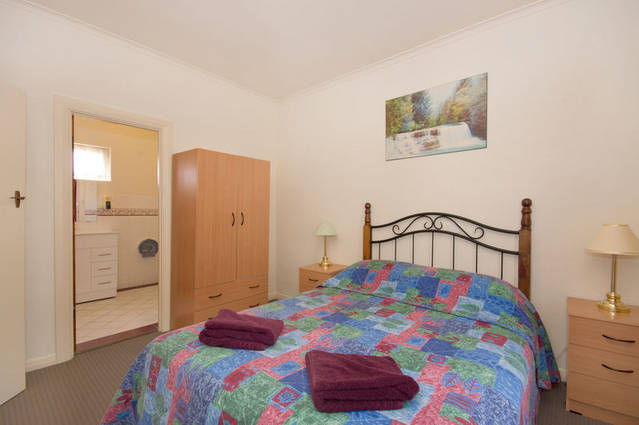 Hello Adelaide Motel  Apartments - Carnarvon Accommodation