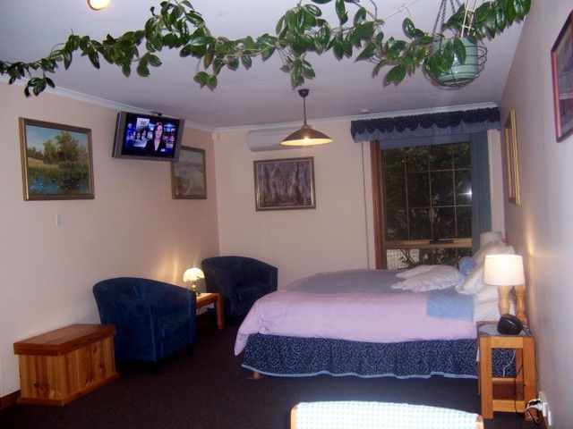 Adelaide Hills Bed & Breakfast Accommodation - thumb 2