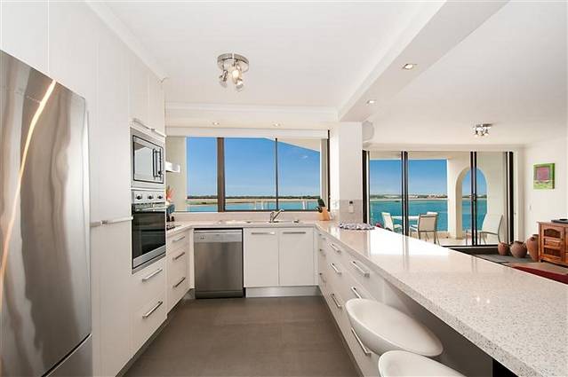 Beaconlea Tower Apartments - Surfers Gold Coast