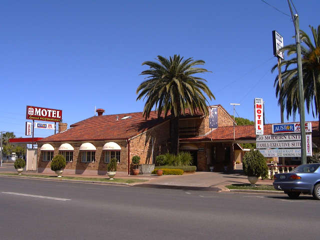 Burke  Wills Motor Inn - Accommodation in Brisbane