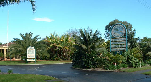 Coastal Palms Holiday Park - thumb 2