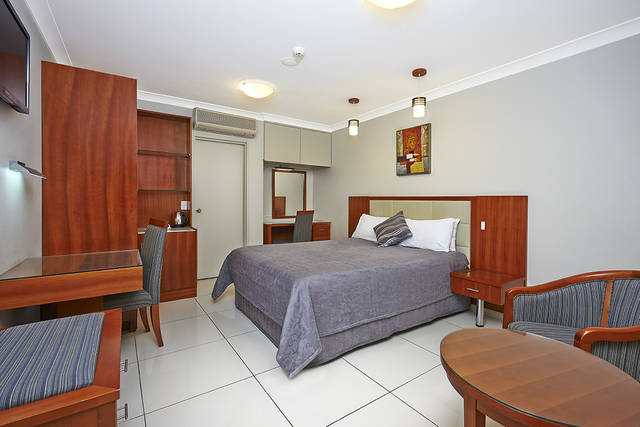 Comfort Inn and Suites Burwood - Accommodation Nelson Bay