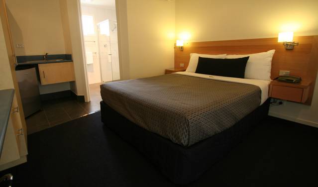 Hamilton Town House Motel on Shakespeare - Accommodation in Surfers Paradise
