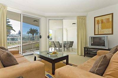 Kirra Beach Apartments - thumb 0