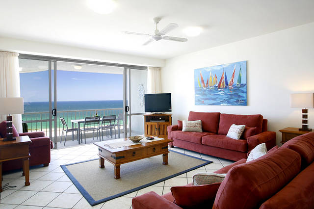 La Mer Sunshine Beachfront Apartments - thumb 2
