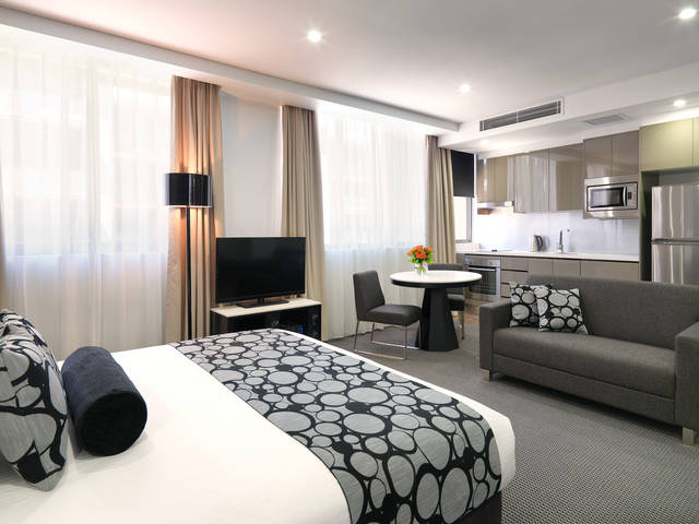 Meriton Serviced Apartments - North Ryde - Accommodation Port Macquarie