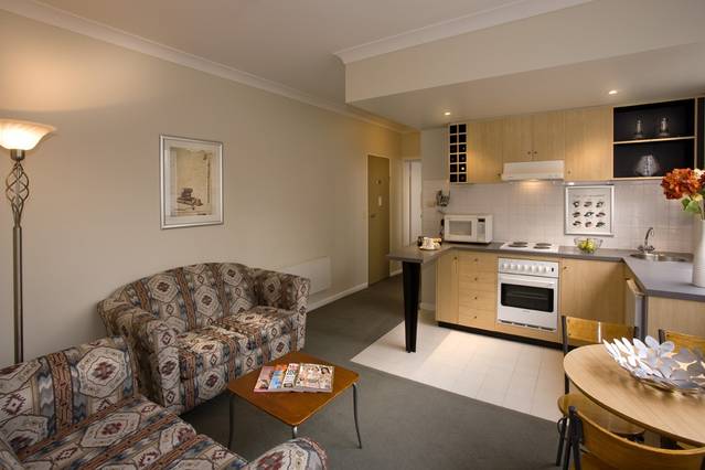 North Melbourne Serviced Apartments - thumb 2