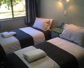 Tin Shack - Accommodation in Brisbane