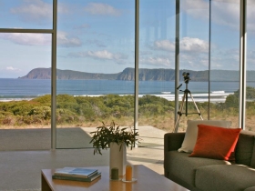Cloudy Bay Beach House - Lismore Accommodation 1
