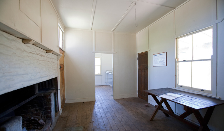Brackens Cottage - Coolah - Kempsey Accommodation 1