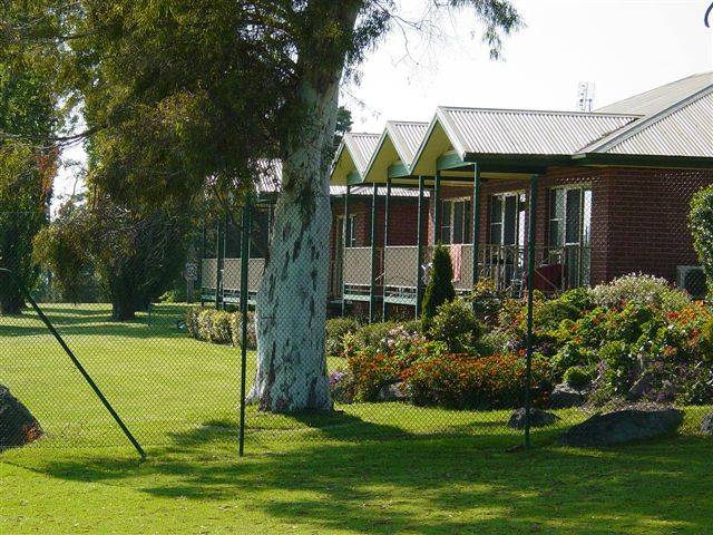 Tenterfield Golf Club And Fairways Lodge - thumb 2