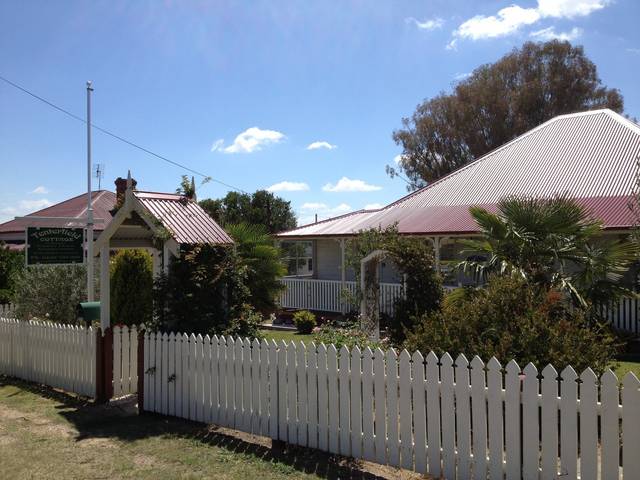 Tenterfield Luxury Historic c1895 Cottage - Port Augusta Accommodation