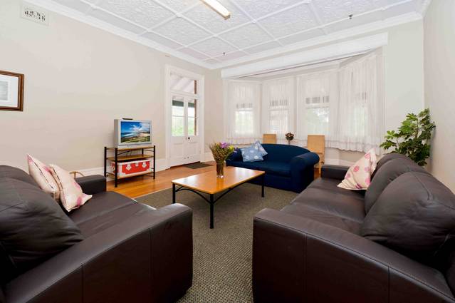The Centre Bed  Breakfast - Accommodation Sydney