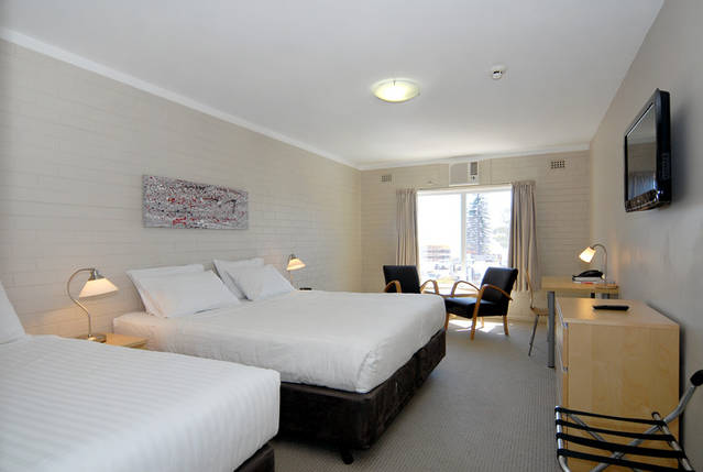 The Murray Hotel - Accommodation Directory