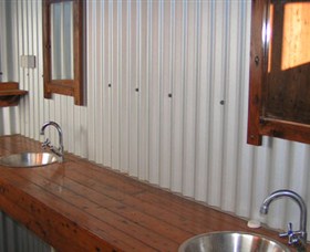 Daly River Barra Resort - Accommodation Redcliffe