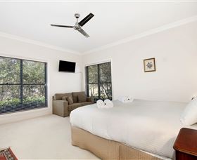 The 17th Tee - Coogee Beach Accommodation 3