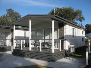 Lakeview Tourist Park - Accommodation NT