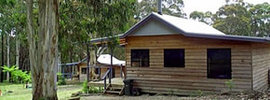 Banksia Lake Cottages - Accommodation Airlie Beach