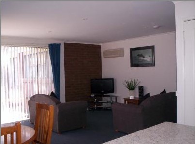 Anchor Bell Holiday Apartments - Dalby Accommodation 1