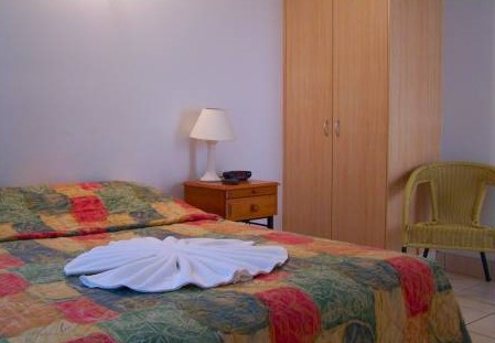 Cambridge Hotel Motel - Surfers Gold Coast