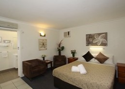 Charm City Motel - Accommodation QLD 3