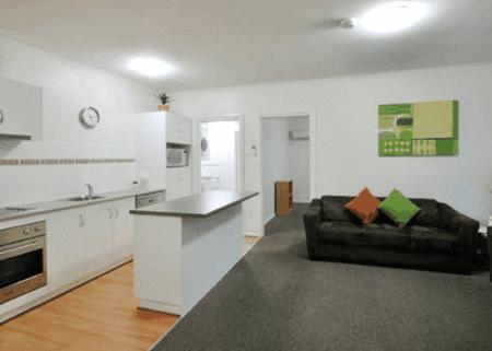Adelaide Oakford Apartments - Accommodation Gladstone 1