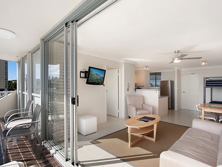 Eden Tower Holiday Apartments - Hervey Bay Accommodation 1