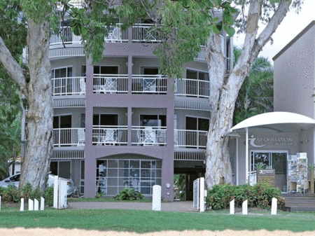 Coral Horizons Beachfront Apartments - Yamba Accommodation