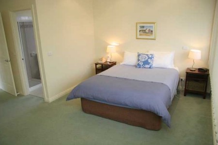 Balcombe Serviced Apartments - Accommodation QLD 5