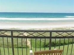Golden Riviera Beach Resort - Accommodation QLD 8