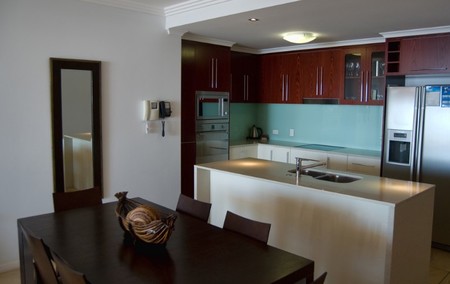 Waters Edge Apartments Cairns - Accommodation QLD 4
