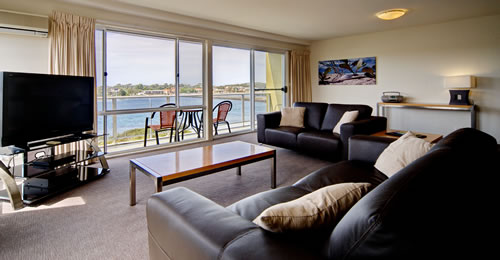 Albacore Luxury Holiday Apartments - Hervey Bay Accommodation 1