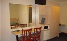Tudor Inn Motel - Hamilton - Accommodation Port Macquarie