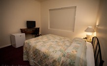 Millies Guesthouse And Serviced Apartments - - thumb 1