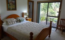 Peaceful Palms Bed And Breakfast - - thumb 0