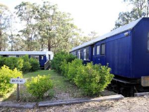 Krinklewood Cottage And Train Carriages - thumb 2
