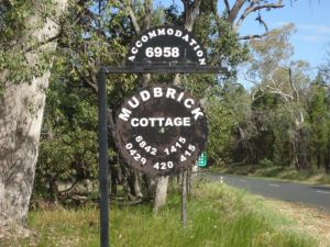 Coonabarabran Mudbrick Cottage - thumb 1