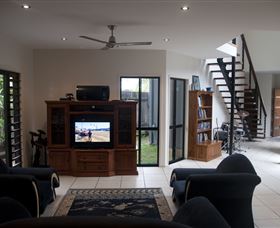 Dolphin Beach House - Accommodation Cooktown