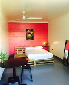 Adventurers Backpackers Resort - Coogee Beach Accommodation 1