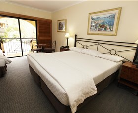 Palm Royale Cairns - Grafton Accommodation 3