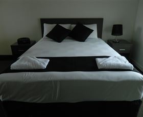 Dooleys Tavern and Motel Capella - Coogee Beach Accommodation
