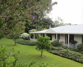 Eden Lodge Bed and Breakfast - Accommodation Airlie Beach
