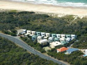Castaway Cove Resort Noosa - Hervey Bay Accommodation 0
