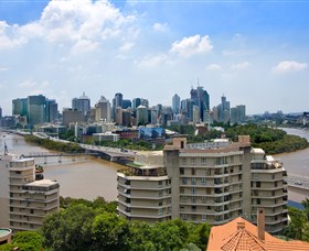 Central Hillcrest Apartment Hotel - Accommodation in Brisbane