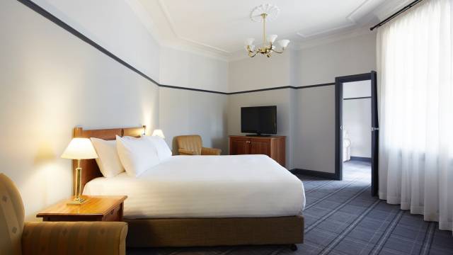 Brassey Hotel - Accommodation Redcliffe