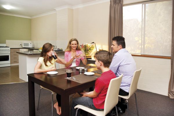 Oxley Court Apartments - Redcliffe Tourism