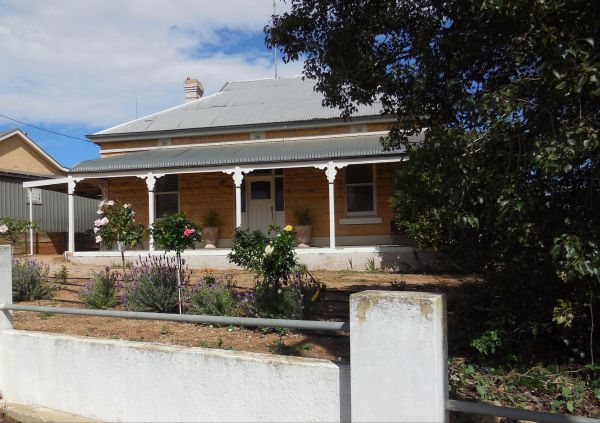 Book Keepers Cottage Waikerie - Accommodation Port Macquarie