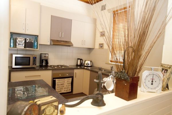 Anderl's Beach Cottage - Accommodation Nelson Bay