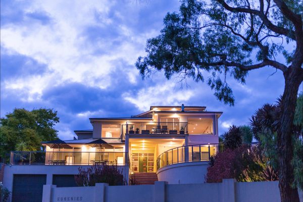 Eugenie's Luxury Accommodation - Accommodation Tasmania