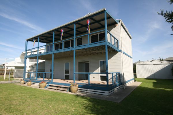 LJ Hooker Goolwa Holiday Rentals - 25 Barrage Road Goolwa South - Geraldton Accommodation